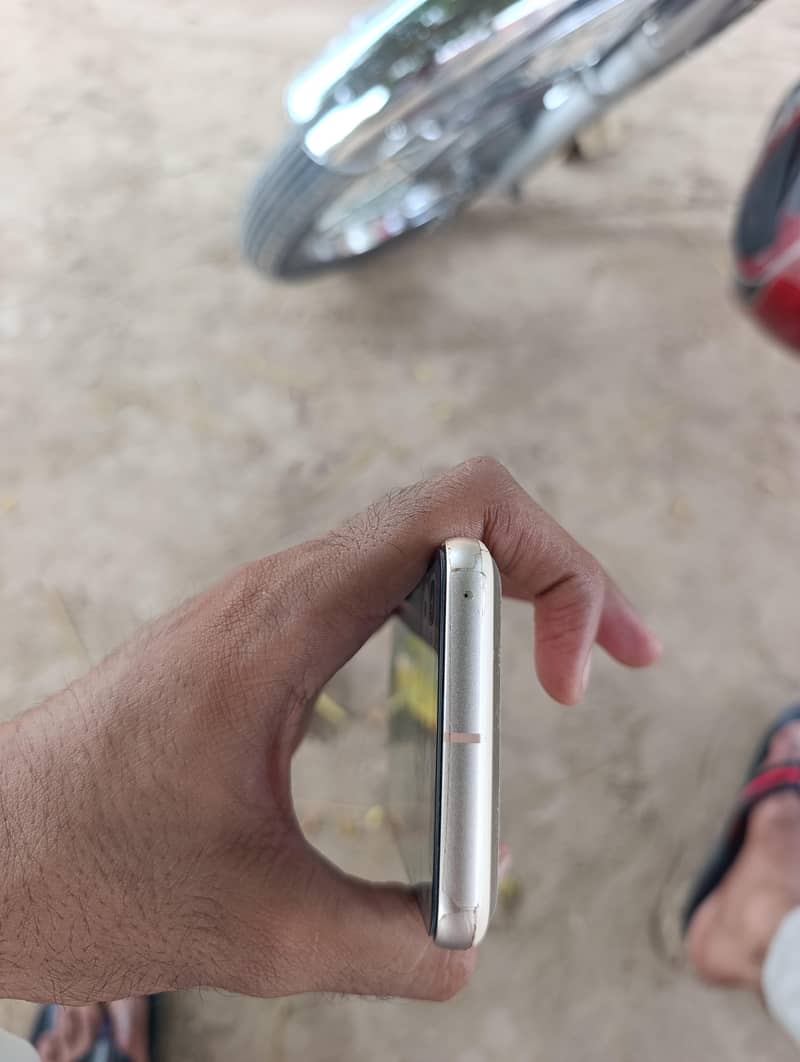 Google Pixel 8 5