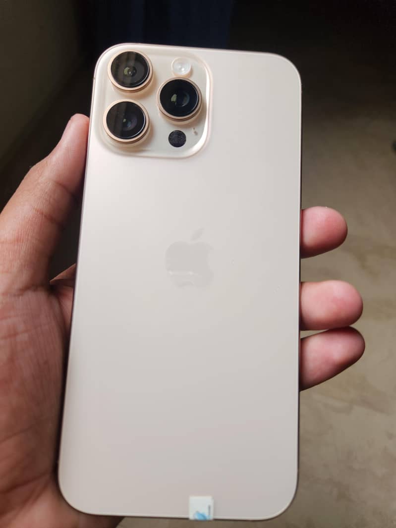 Apple iPhone 16 Pro Max 6