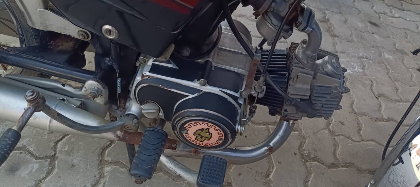 Honda CD 70 2017 3