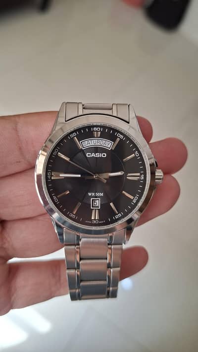 Casio Mens Black Dial Watch (Great Condition)