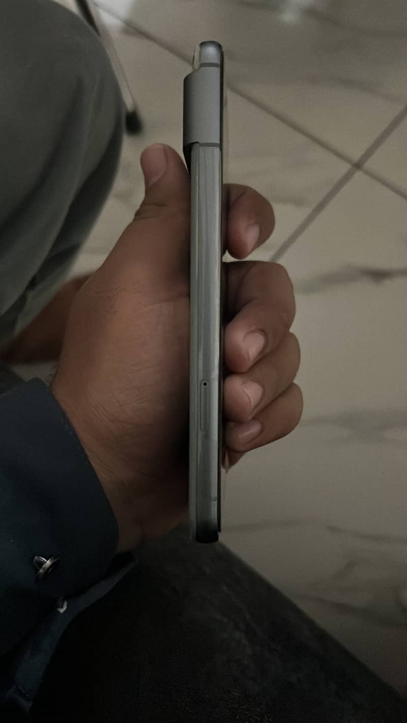 Google Pixel 8 3