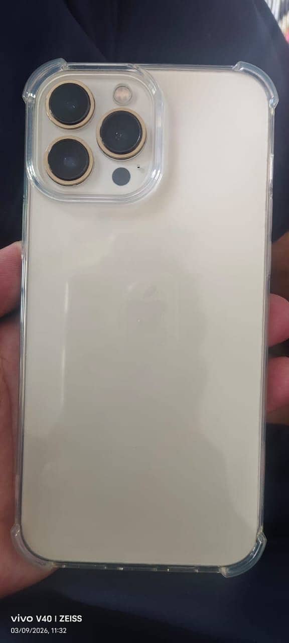 Apple iPhone 13 Pro Max 2