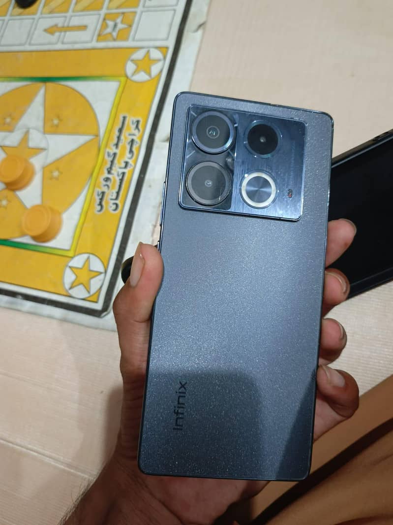 Infinix Note 40 0