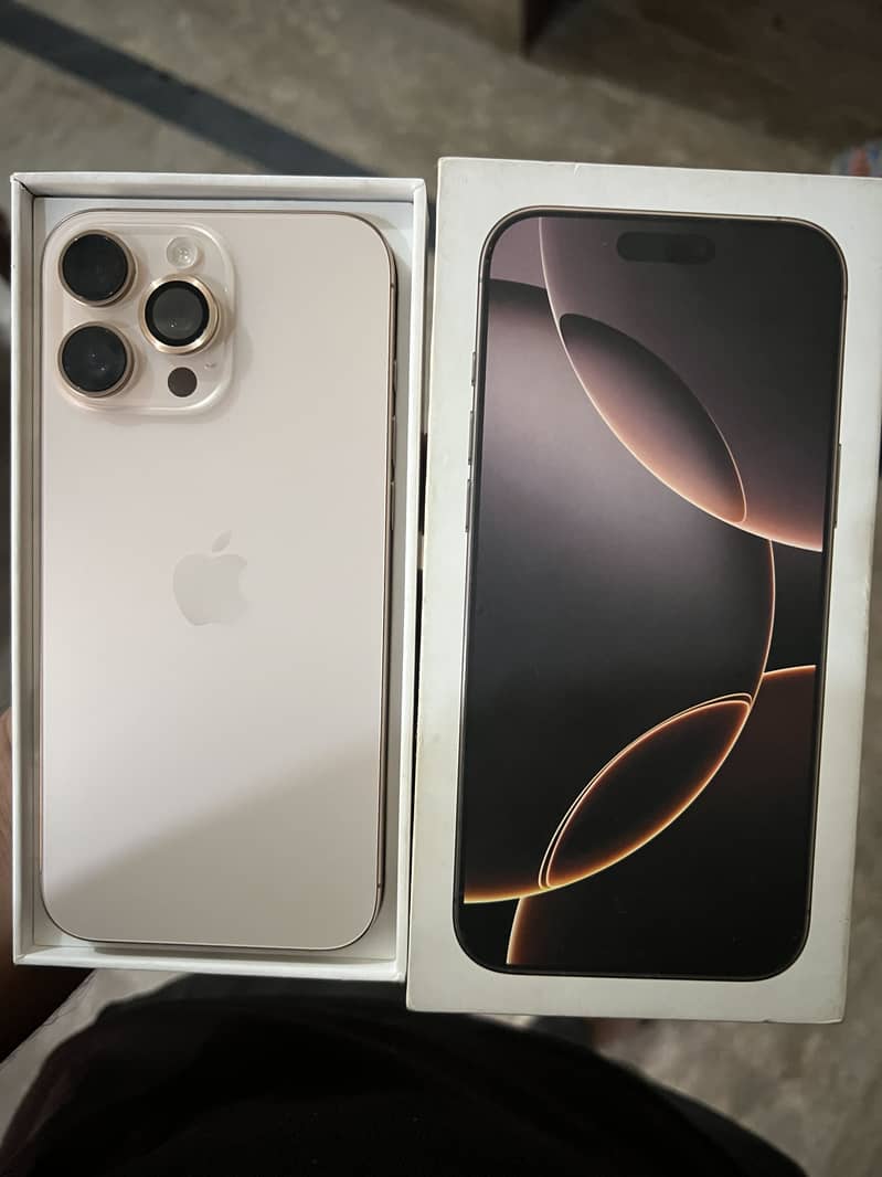 Apple iPhone 16 Pro Max 1