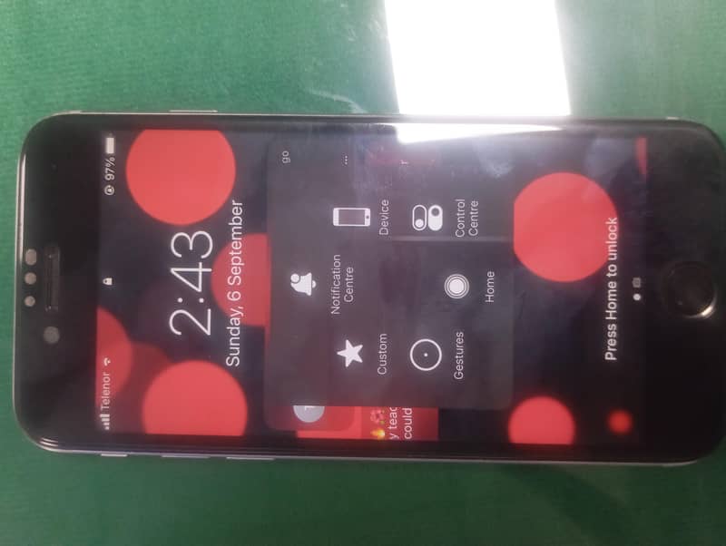 iPhone 0