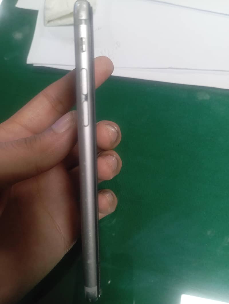 iPhone 3