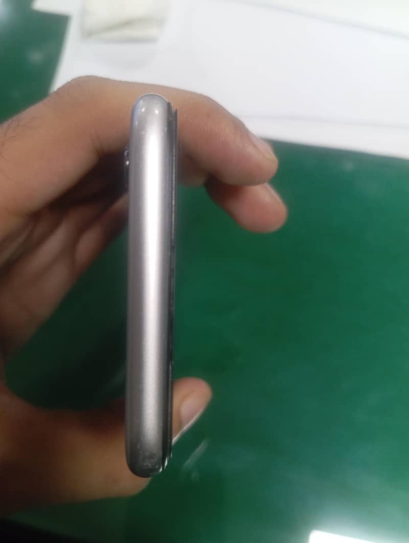 iPhone 4