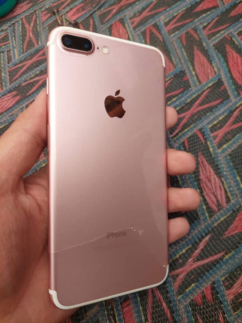 Apple iPhone 7 Plus 3