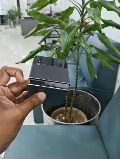 Samsung Mobile Z Flip 4