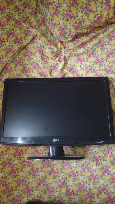 LG MONITOR 24' price negotiable