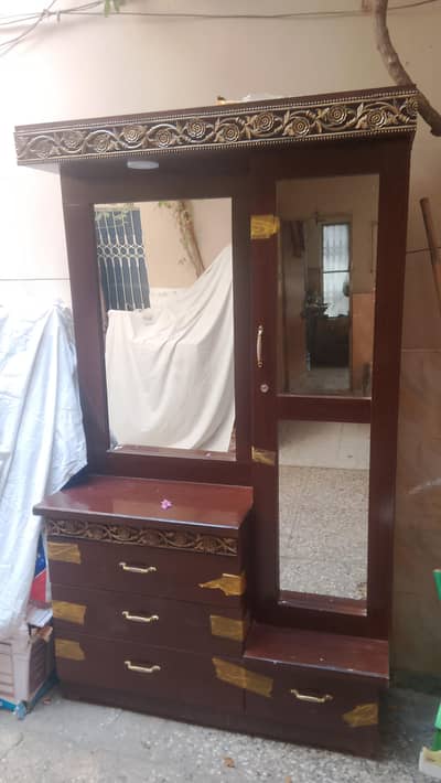 dressing table