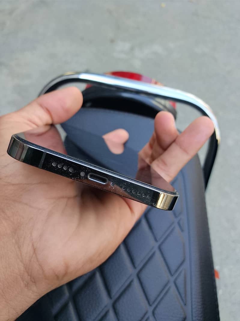 Apple iPhone 13 Pro Max 5