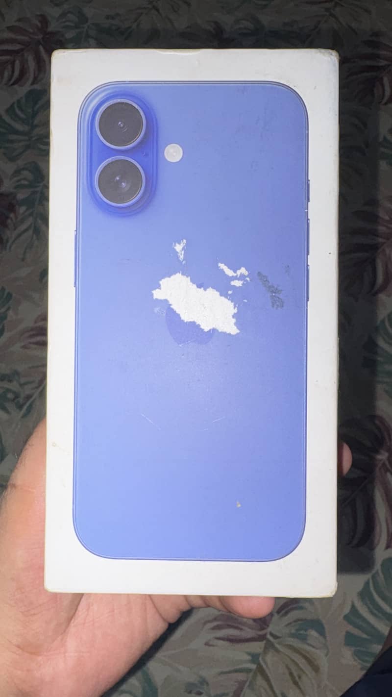 Apple iPhone 16 2