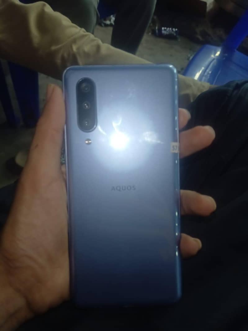 Sharp Aquos Zero 6