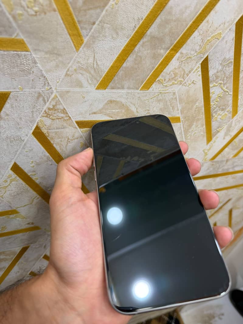 Apple iPhone 15 Pro Max 5