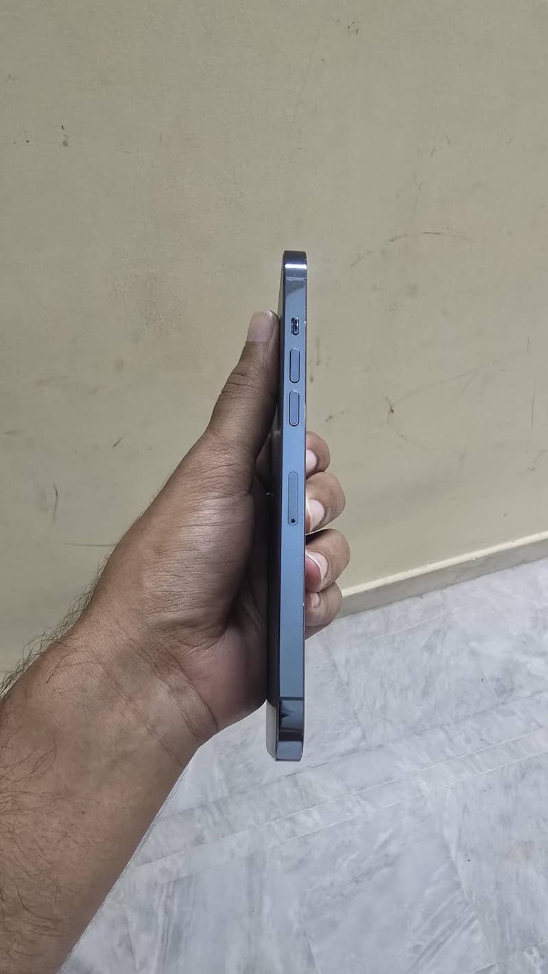 Apple iPhone 12 Pro Max 6