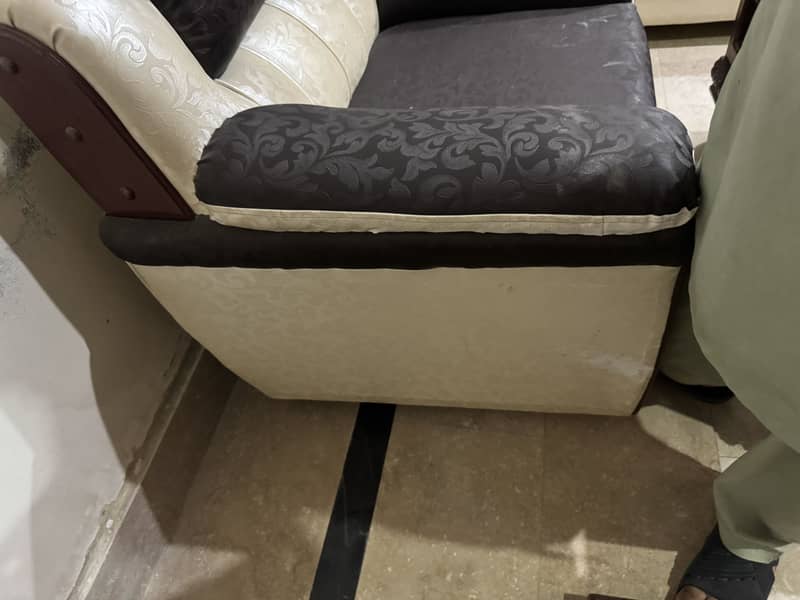 Sofa  for sell 4