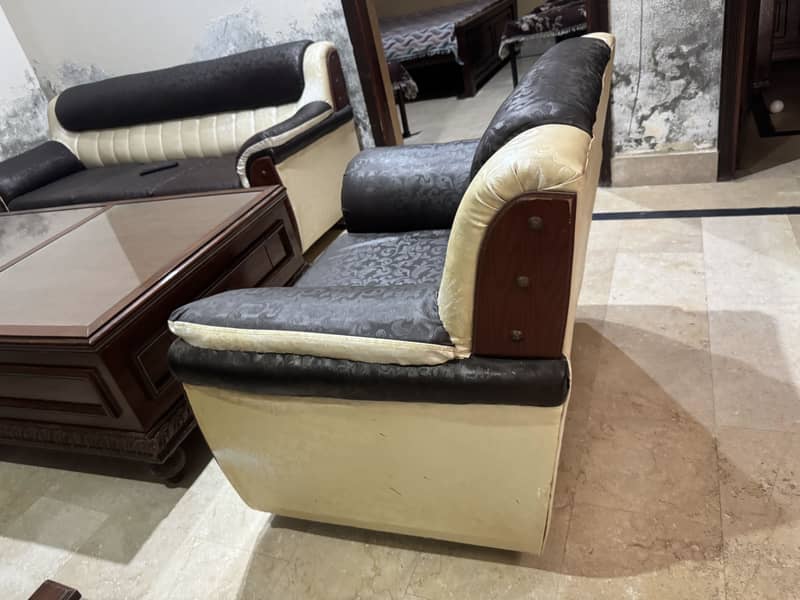 Sofa  for sell 7