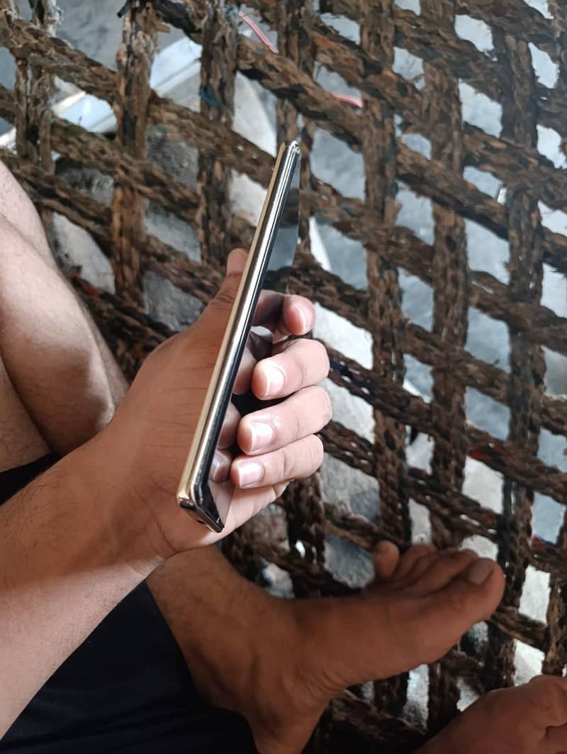 Infinix Note 40 Pro 3