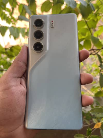 Tecno CAMON 40 Pro