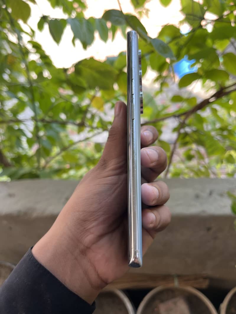 Tecno CAMON 40 Pro 2