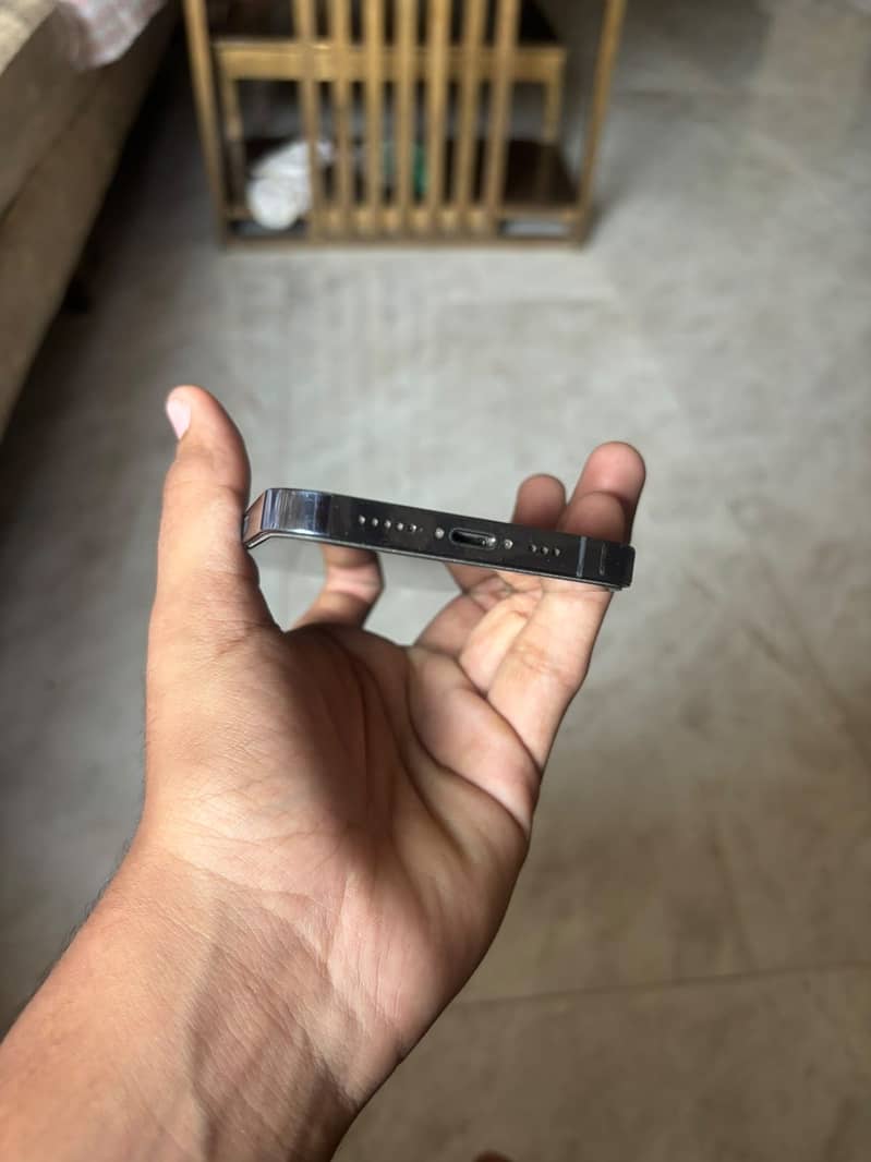 Apple iPhone 13 Pro 3