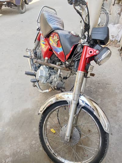 Road prince bilkul clear bike hai koi kam nhi hona tyre grari set bhi