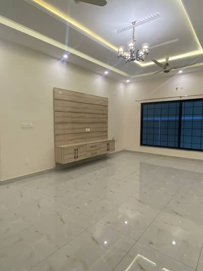 brand New 8m house available for rent