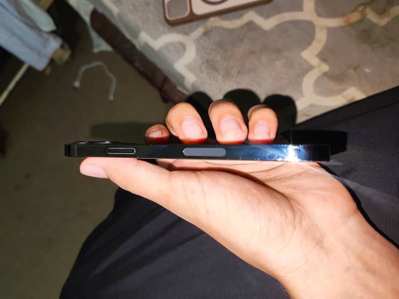 Apple iPhone 12 Pro 1