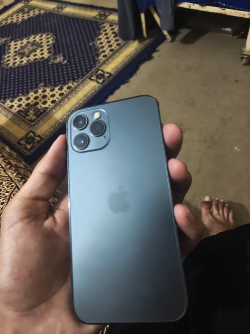 Apple iPhone 12 Pro 3