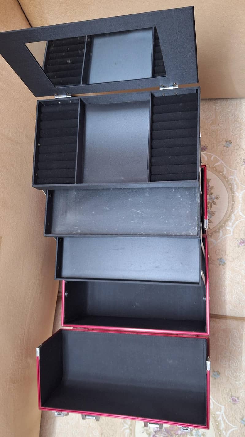 Makeup Vanity Box 3