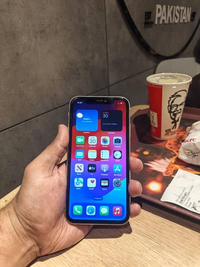 iphone 11 non pta gaming camera  beast 64GB 03035522909 whatsap