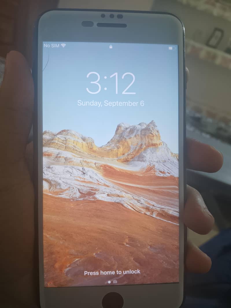 Apple iPhone 7 Plus 0