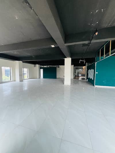 Ready-to-Move Commercial Building for Lease Ideal for Corporate Offices
