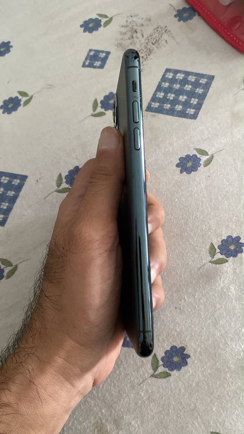 Apple iPhone 11 Pro Max 1