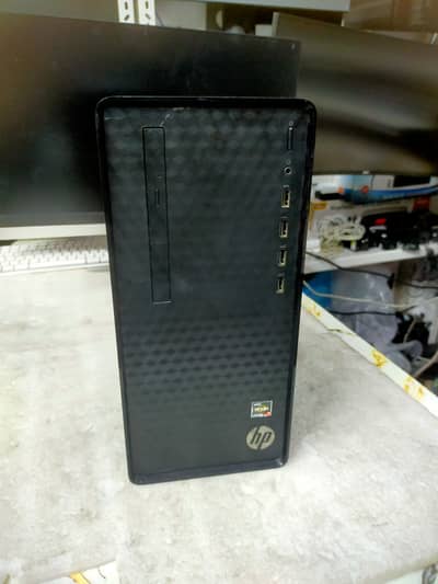 HP Desktop M01-F3005a Ryzen 7 5700G 16GB | 256GB NVMe+500GB Windows 11