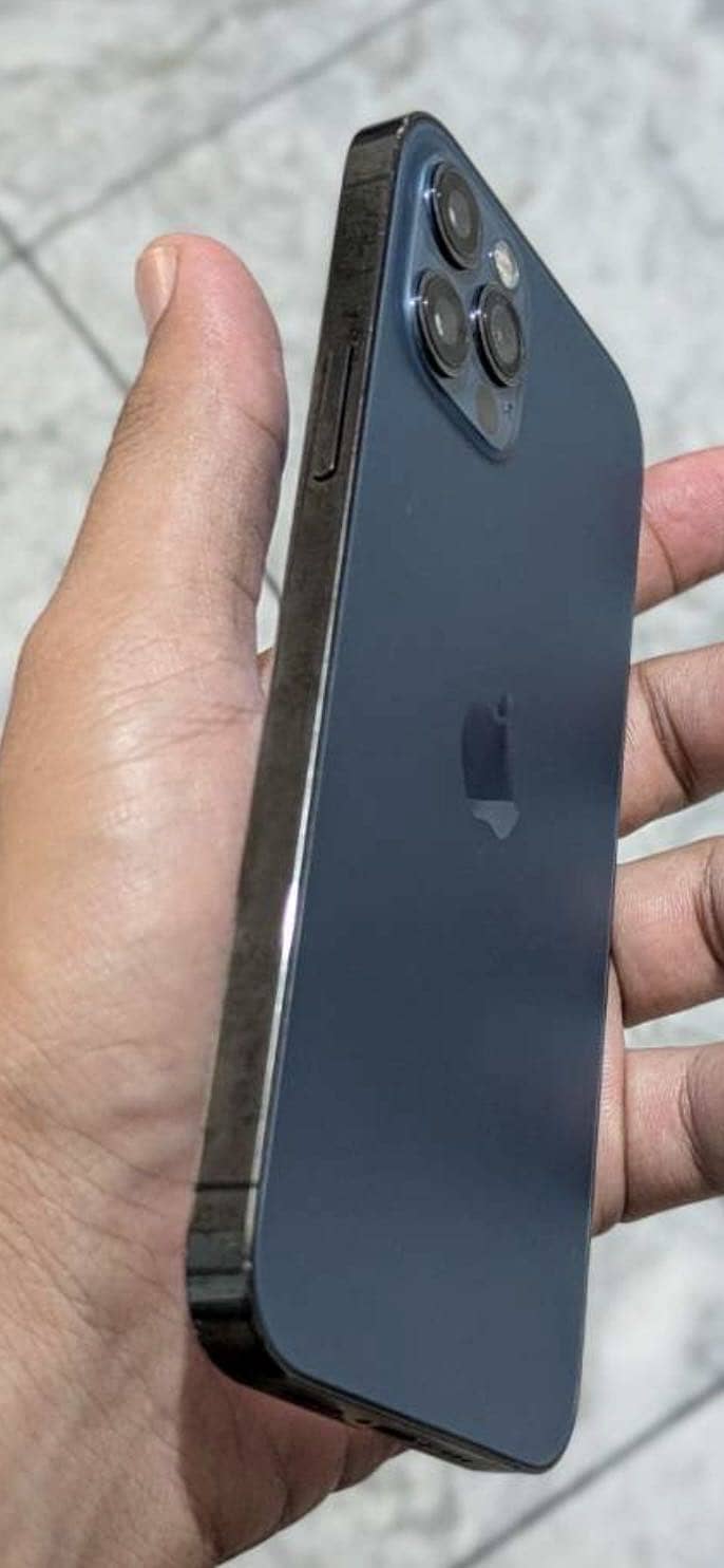 Apple iPhone 12 Pro 1