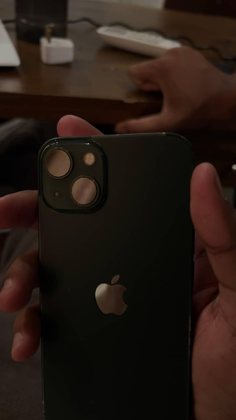 Apple iPhone 13 7