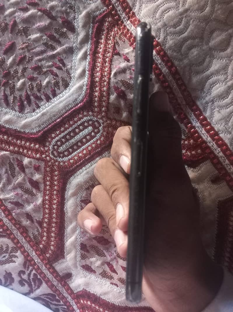 Apple iPhone X 3