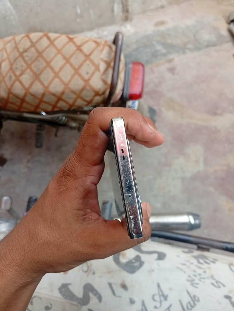 Infinix Note 40 6