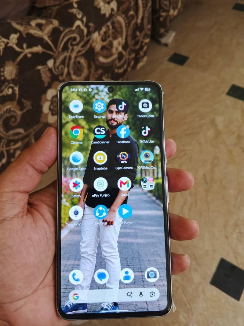 Google Pixel 8 Pro 4