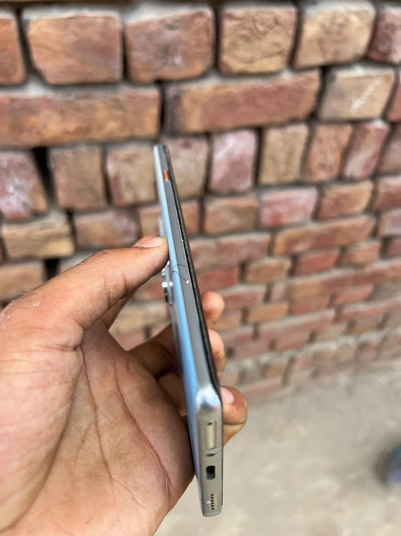 tecno camon 40 pro 4