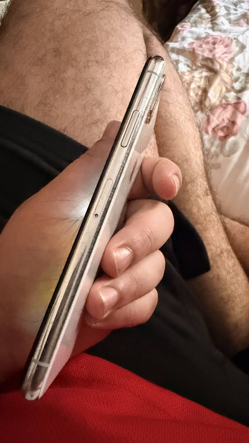 Apple iPhone X 0