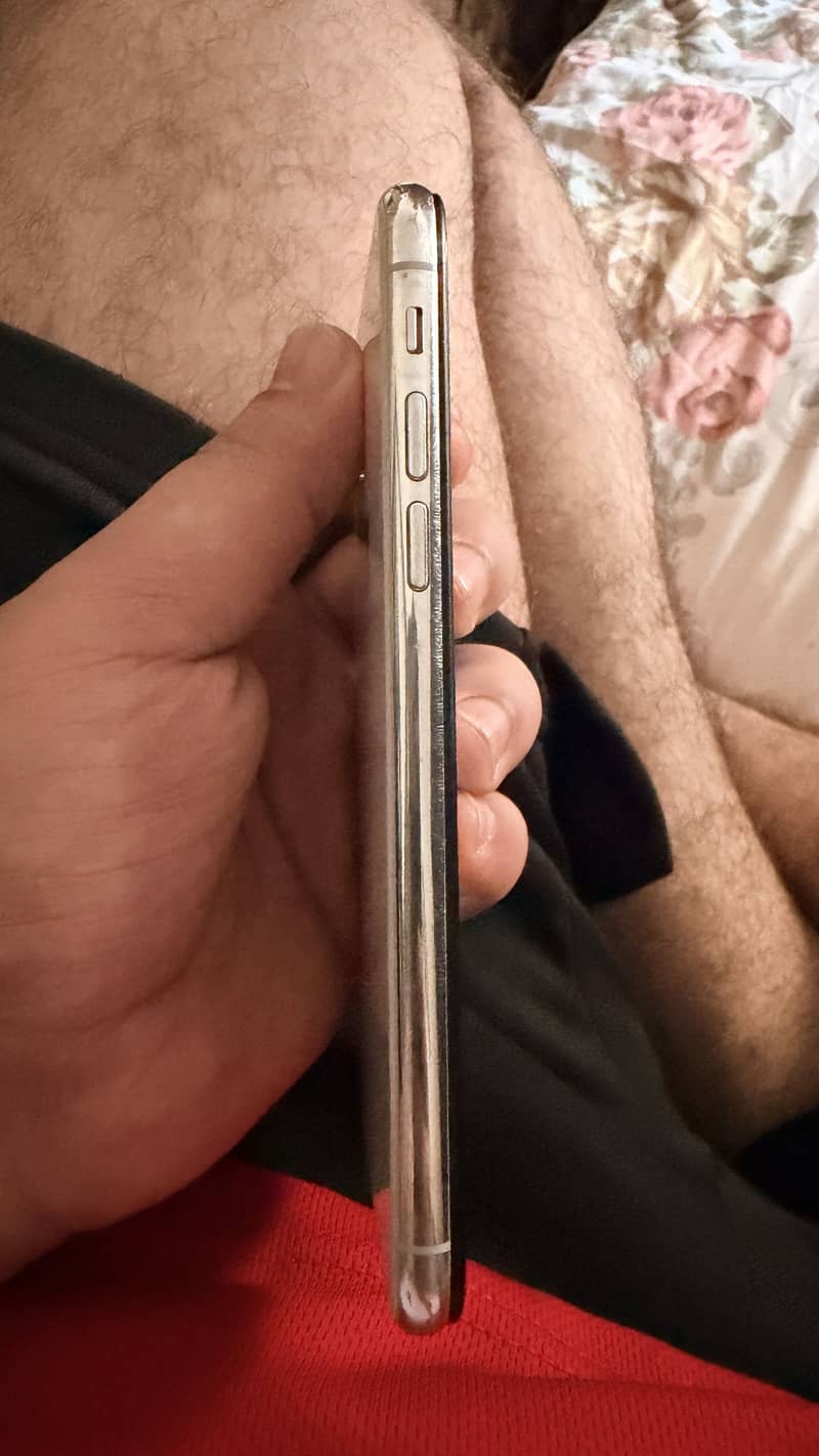 Apple iPhone X 2
