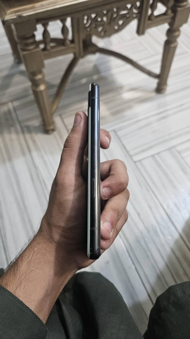 Google Pixel 6a 4