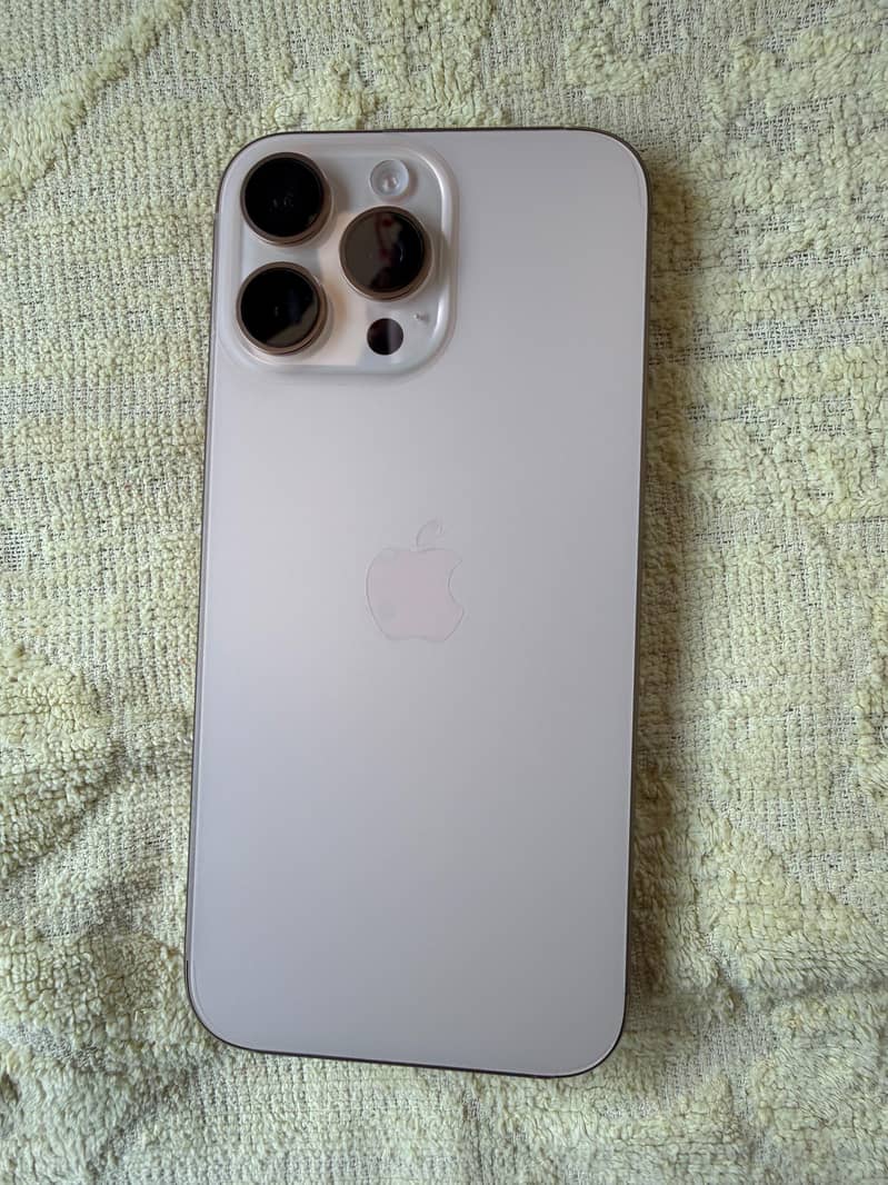 Apple iPhone 16 Pro Max 2