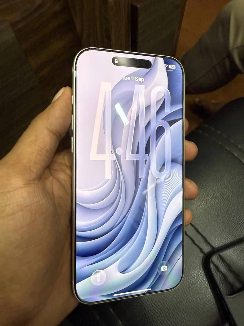 Apple iPhone 17 Pro Max 1