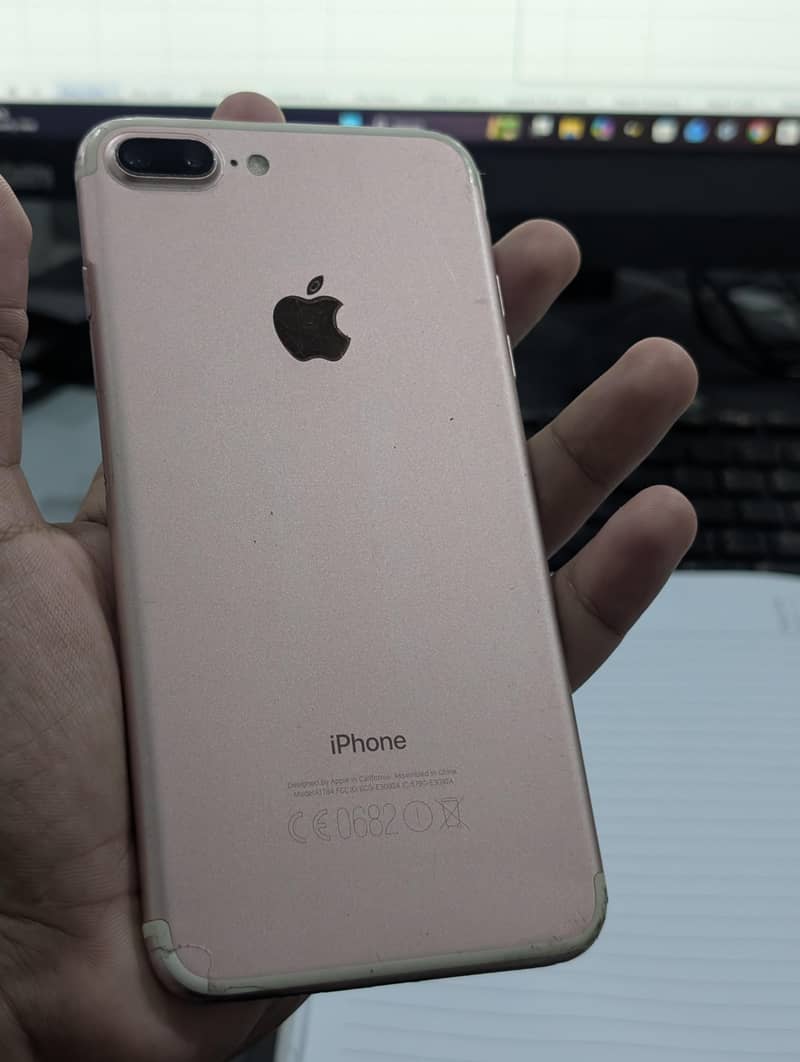 Apple iPhone 7 Plus 1