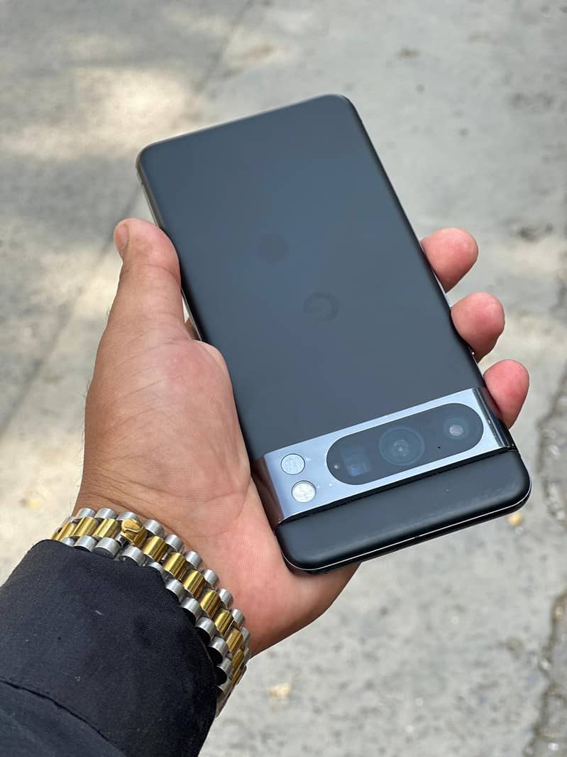Google Pixel 8 Pro 2