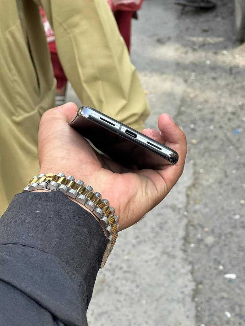 Google Pixel 8 Pro 4